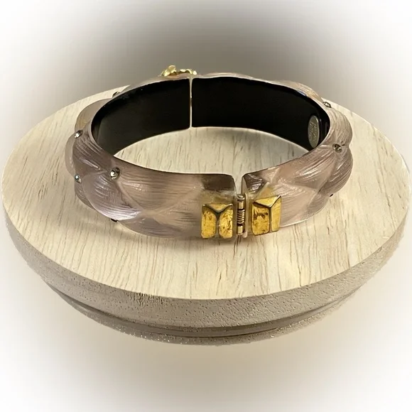 Alexis Bittar quilted hinged lucite bracelet - Picture 2 of 6